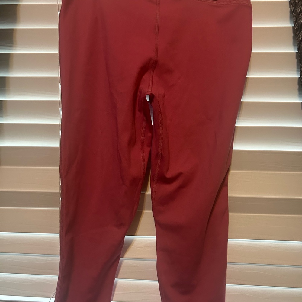 Under Armour Rose Pink Activewear - Picture 6 of 9